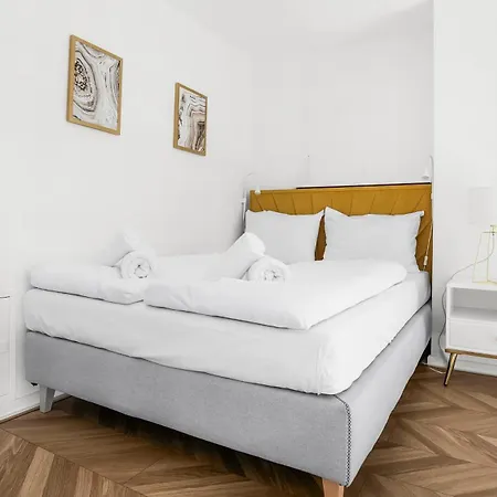 Bulwar Staromiejski, Sun & Snow